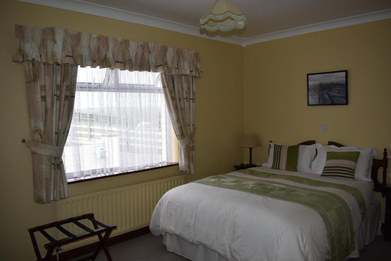 ラヒンチ Cois Farraige Bed & Breakfast エクステリア 写真