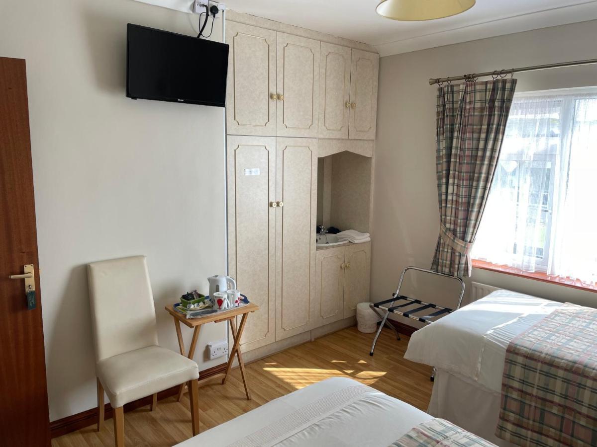 ラヒンチ Cois Farraige Bed & Breakfast エクステリア 写真